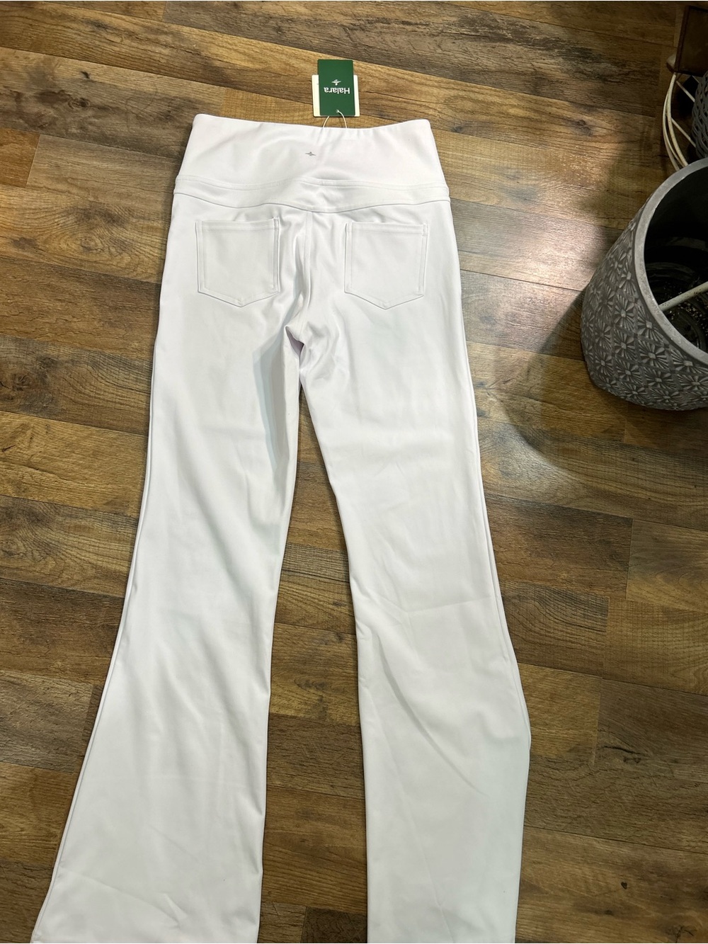 Halara Womens M White High Waisted Flare Pants Stretch Pockets NWT